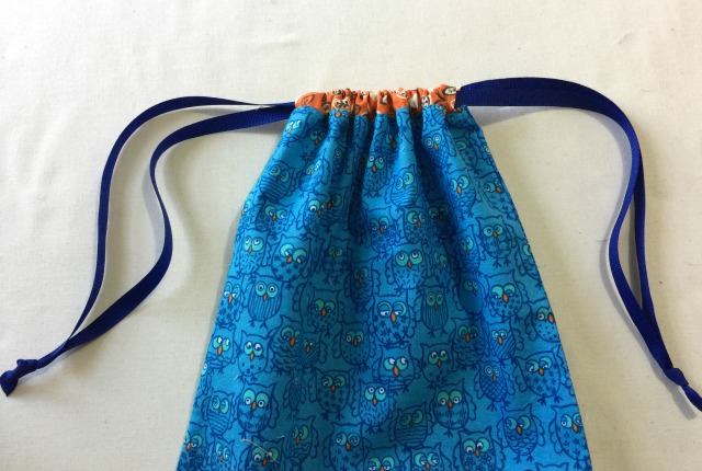 A Very Easy to Make Drawstring Bag – The Daily Sew