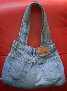 cut-off-jeans-purse