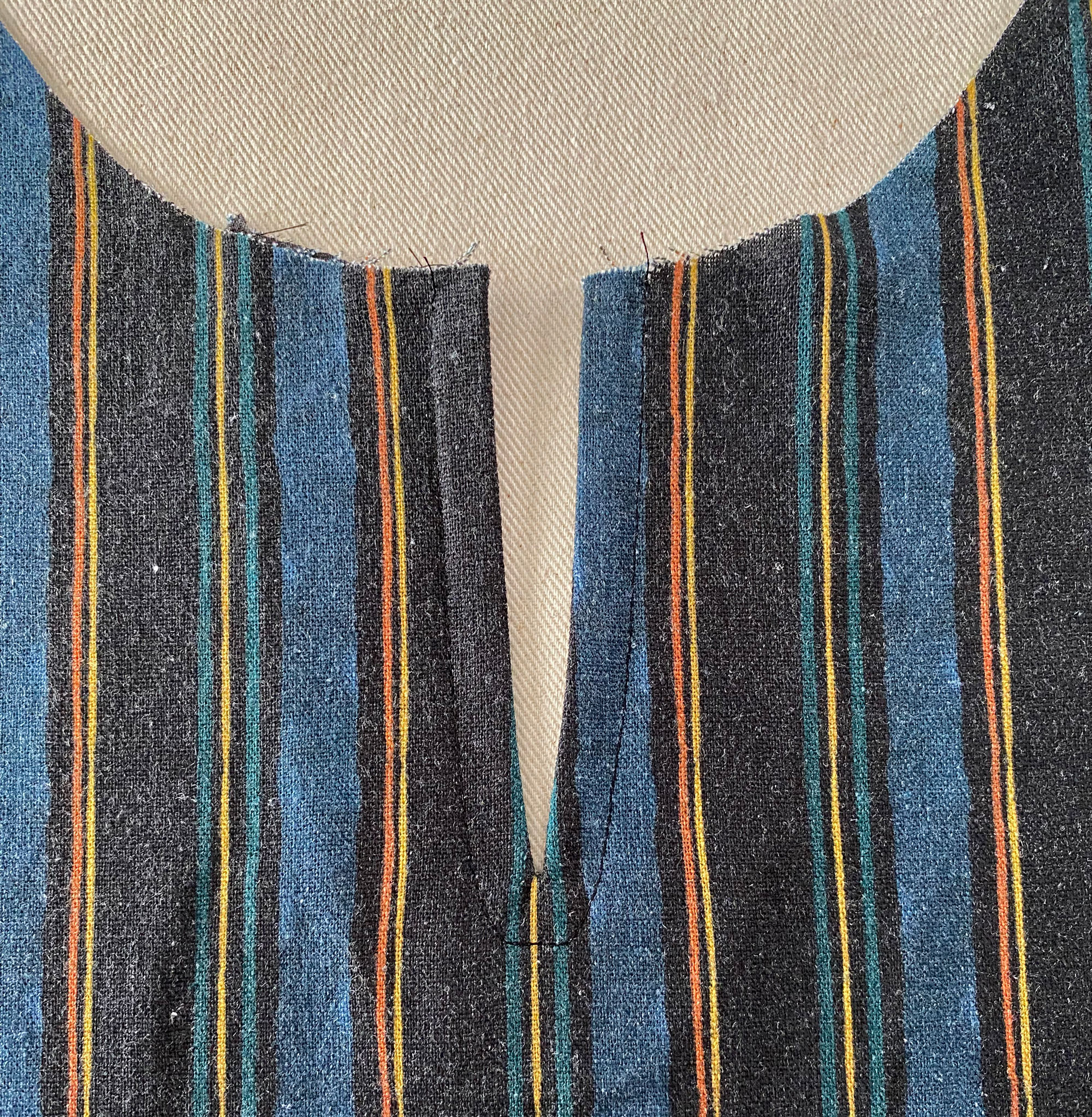 How to Add a Slit Opening to a Neckline – The Daily Sew